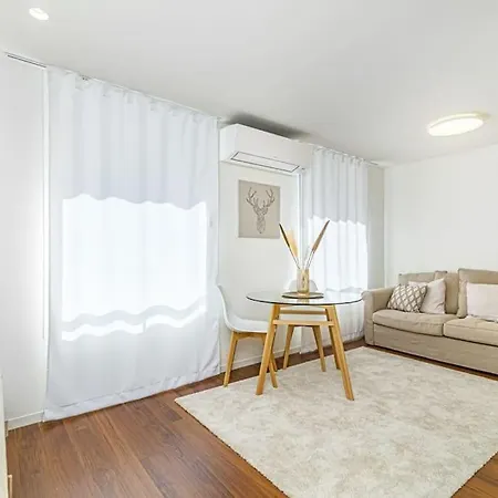 Bombarda Vii By Innkeeper * Oporto