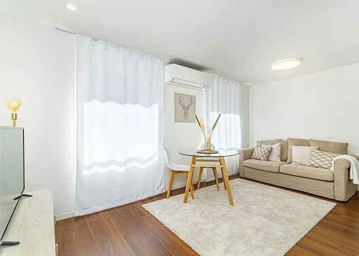 Bombarda Vii By Innkeeper * Porto