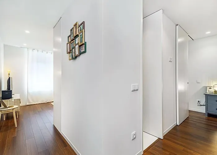 Bombarda Vii By Innkeeper * Porto